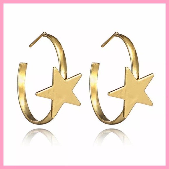⭐️ SHOOTING STAR⭐️GOLD STAR HOOP EARRINGS - Picture 2 of 3